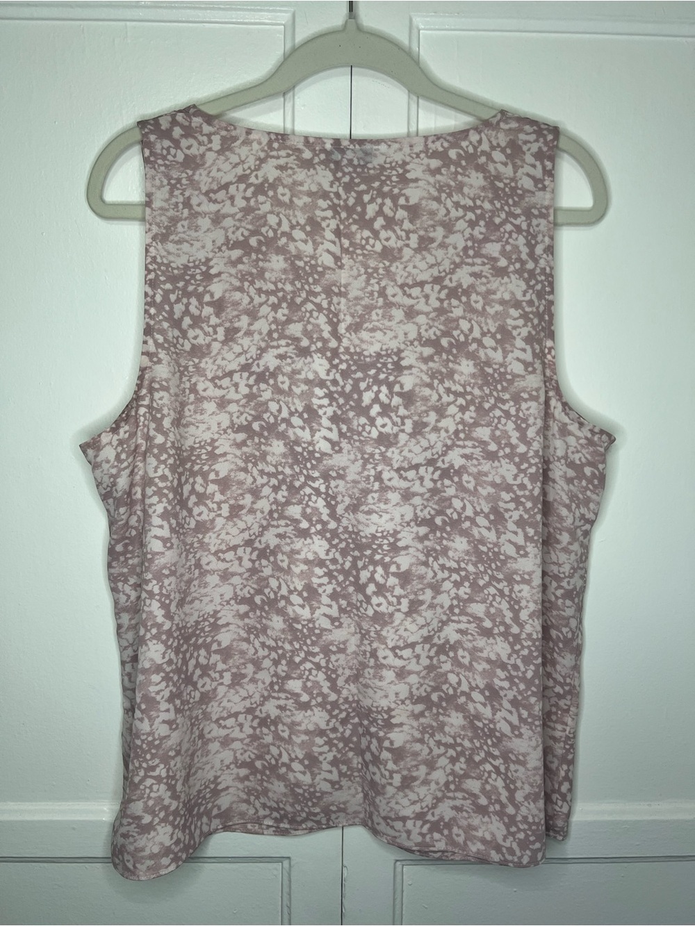 Women’s Nine West V-Neck Tank Top- Blush Pink Leopard | EUC - XL - Picture 2 of 6